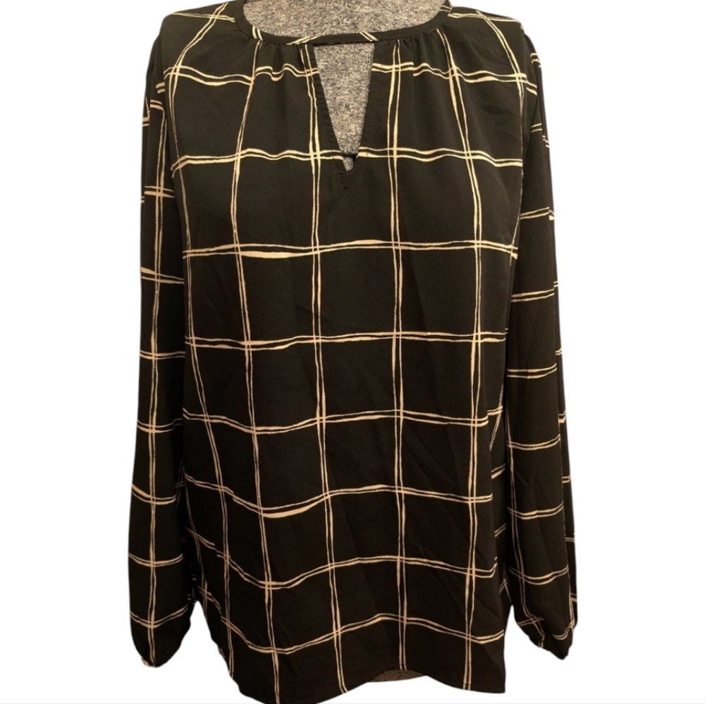 ​Maurices Black and Beige/Cream Plaid Split Neck Blouse, Size S